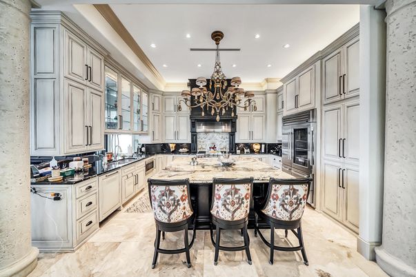 Chandelier, Interior, Kitchen, Recessed Lighting, Stainless Steel Appliances