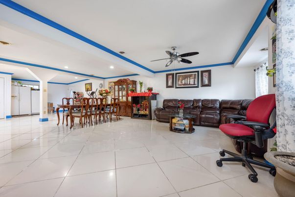 Dining room, Interior, Living room, Recessed Lighting