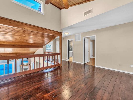 Empty room, Interior, Wooden Beams, Wooden Ceilings, Wood Texture Flooring