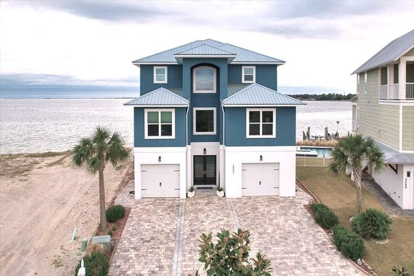 Attached, Exterior, Facade, Water, Mediterranean
