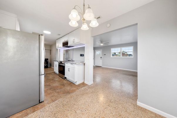 Chandelier, Interior, Kitchen, Recessed Lighting, Stainless Steel Appliances
