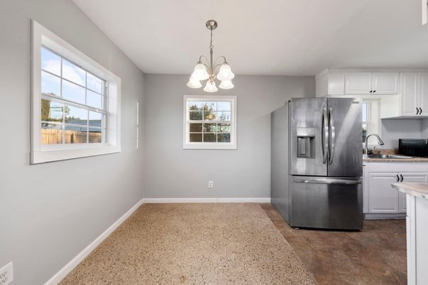 Chandelier, Interior, Kitchen