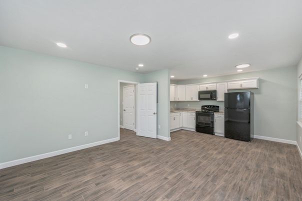Interior, Kitchen, Recessed Lighting, Wood Texture Flooring