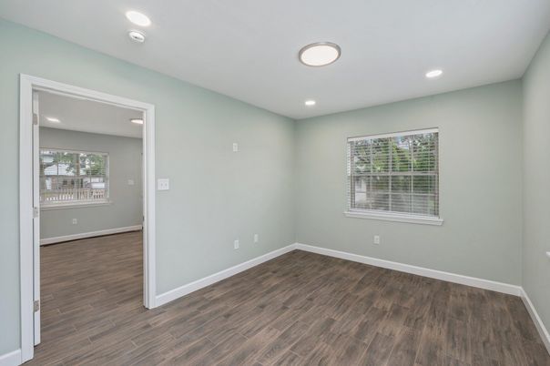 Empty room, Interior, Recessed Lighting, Wood Texture Flooring