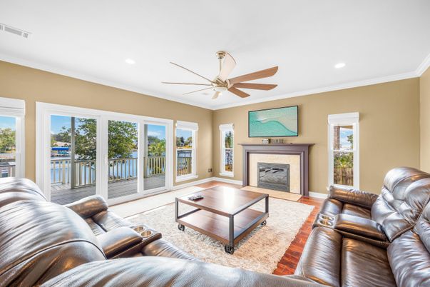 Fireplace, Interior, Living room, Recessed Lighting