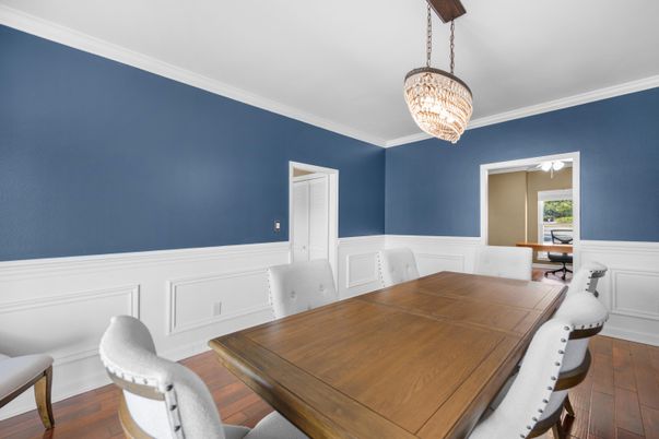 Chandelier, Dining room, Interior, Wood Texture Flooring