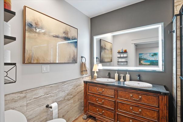 Bathroom, Dual Sink Vanities, Interior