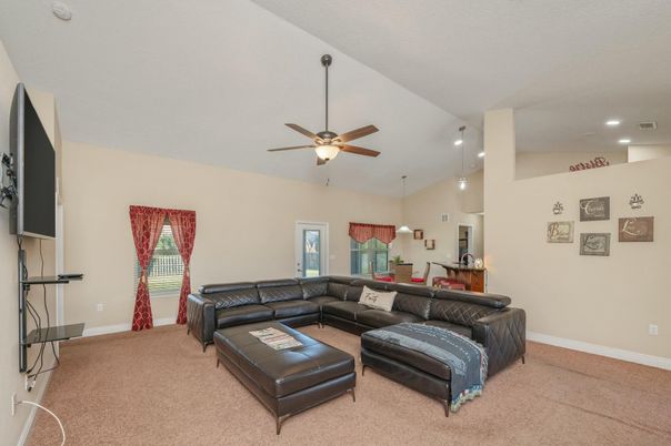 Dining room, Interior, Living room, Pendant Lights, Recessed Lighting