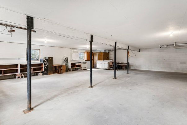 Garage, Interior