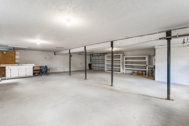 Garage, Interior