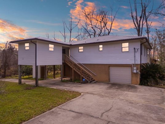 Attached, Exterior, Facade, Raised Ranch