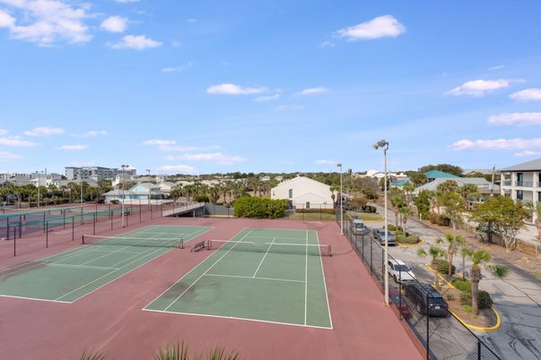 Exterior, Tennis Courts