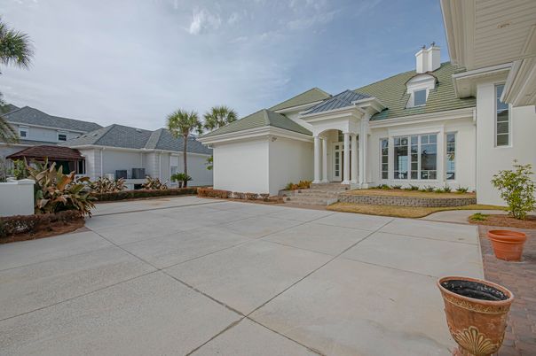 Exterior, Facade, Mediterranean