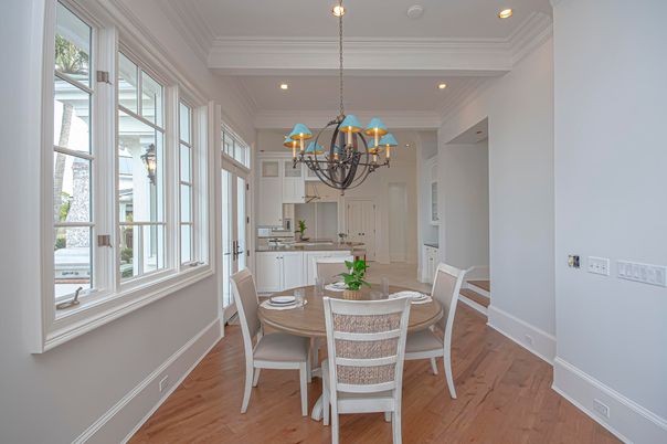 Chandelier, Dining room, Interior, Recessed Lighting, Wood Texture Flooring