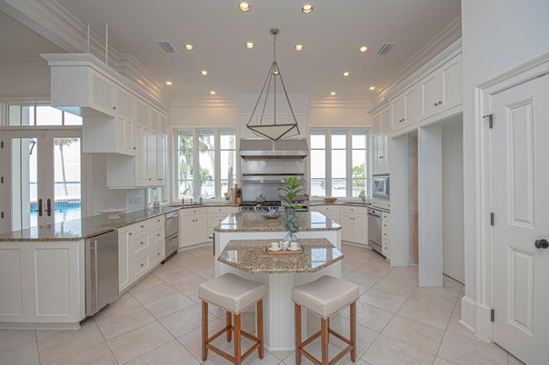 Interior, Kitchen, Pendant Lights, Recessed Lighting, Stainless Steel Appliances
