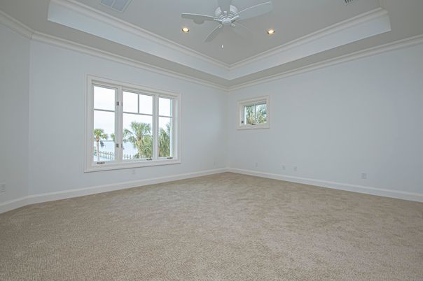 Empty room, Interior, Recessed Lighting