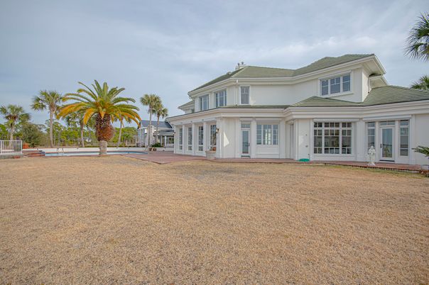 Backyard, Exterior, Facade, Farmhouse