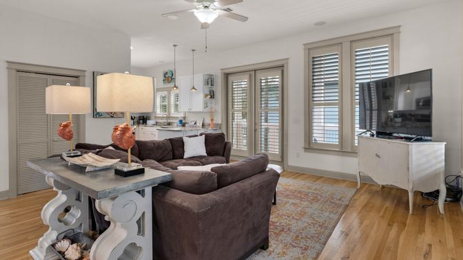 Interior, Kitchen, Living room, Pendant Lights, Wood Texture Flooring