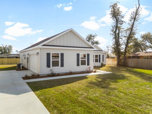 Backyard, Detached Garage, Exterior