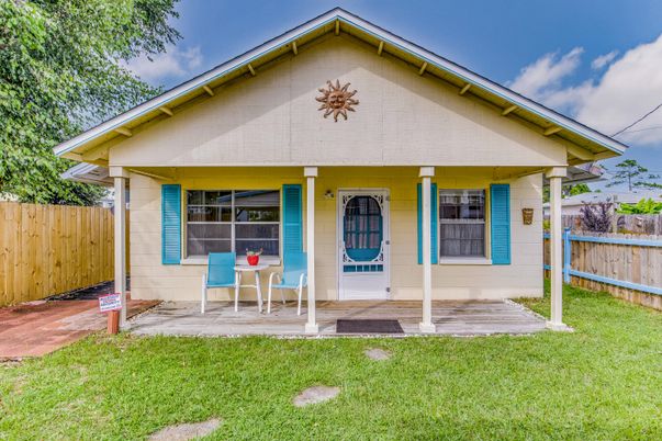 Exterior, Facade, American Craftsman