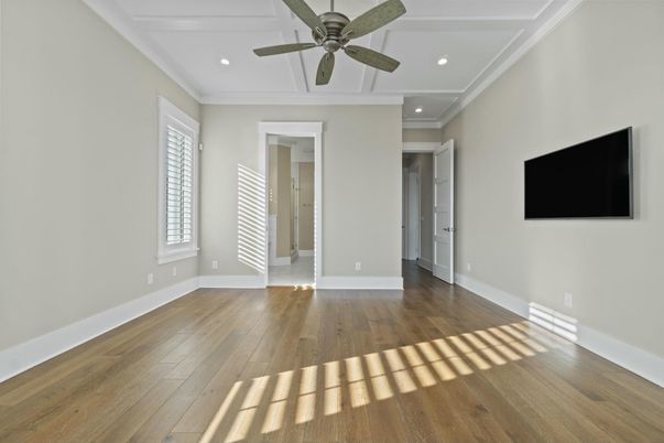 Empty room, Interior, Recessed Lighting, Wood Texture Flooring
