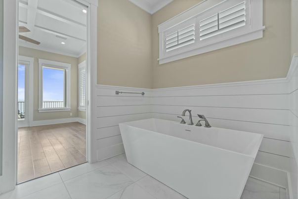 Bathroom, Free Standing Baths, Interior, Marble, Recessed Lighting, Wood Texture Flooring