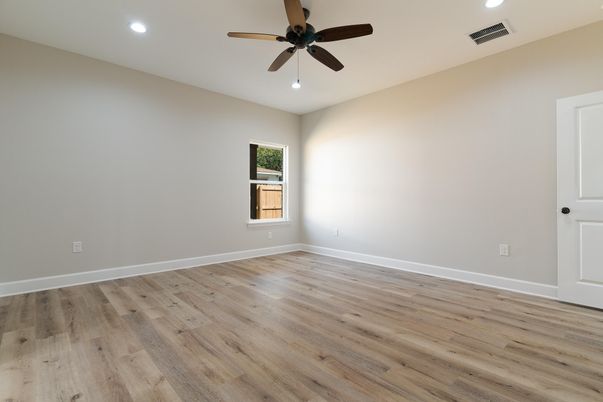 Empty room, Interior, Recessed Lighting, Wood Texture Flooring