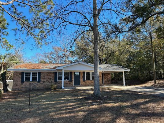 Exterior, Facade, Brick Facade, Ranch