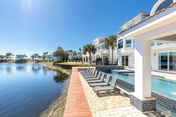 Exterior, Lake, Pool