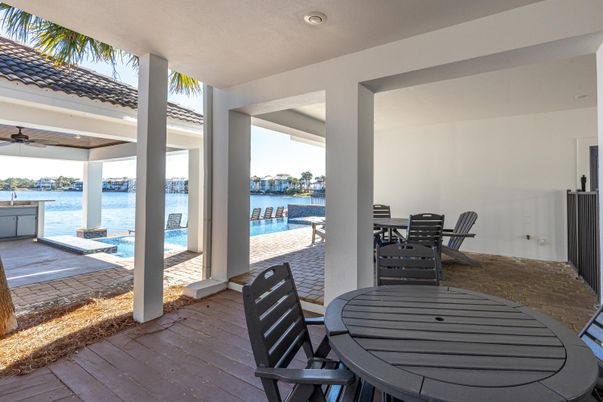 Exterior, Lake, Pool, Water
