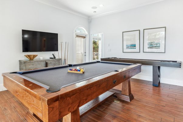 Billiard Table, Game Room, Interior, Recessed Lighting, Wood Texture Flooring
