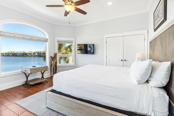 Bedroom, Interior, Recessed Lighting, Water, Wood Texture Flooring