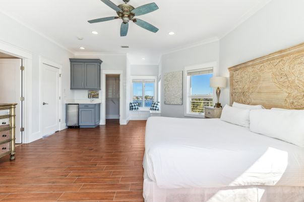 Bedroom, Interior, Kitchen, Recessed Lighting, Wood Texture Flooring