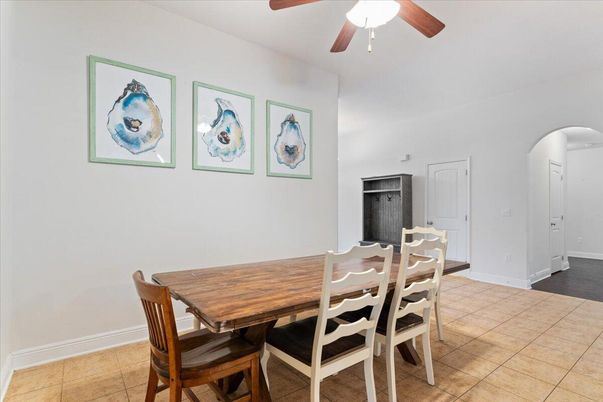 Dining room, Interior