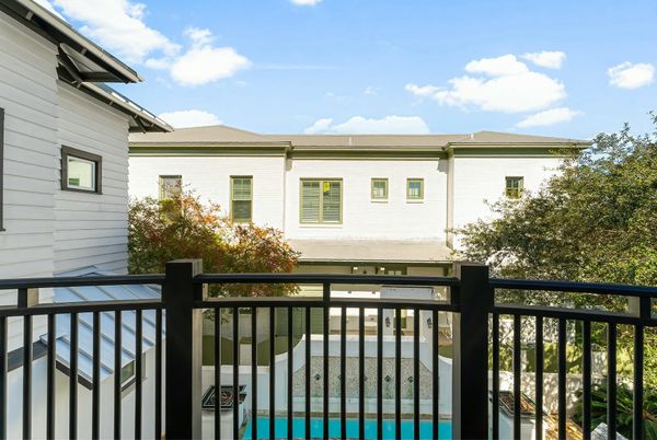 Exterior, Pool, Other