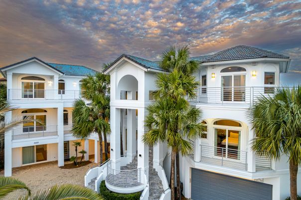 Attached, Exterior, Facade, Mediterranean