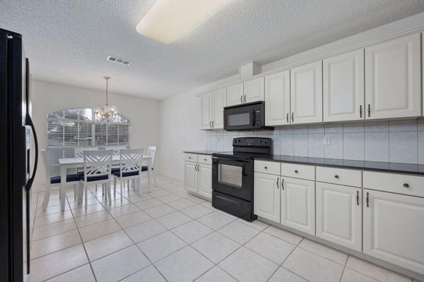 Chandelier, Dining room, Interior, Kitchen