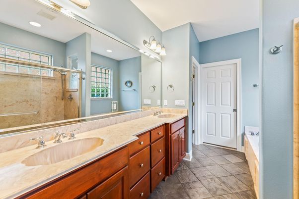 Bathroom, Dual Sink Vanities, Interior, Recessed Lighting