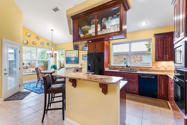 Chandelier, Dining room, Interior, Kitchen, Recessed Lighting