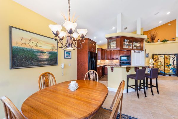 Chandelier, Dining room, Interior, Kitchen, Recessed Lighting