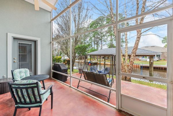 Interior, Sun Room, Water