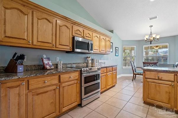 Chandelier, Dining room, Interior, Kitchen
