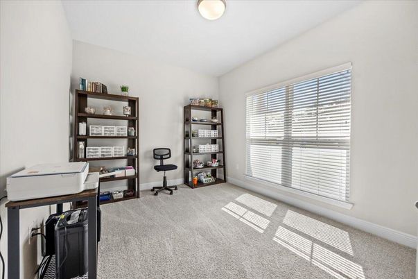 Home Office, Interior