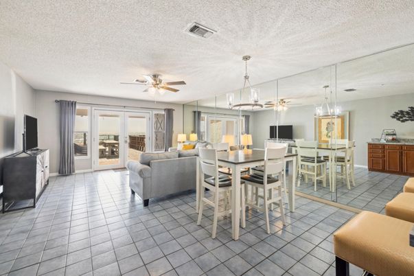 Dining room, Interior, Living room, Pendant Lights