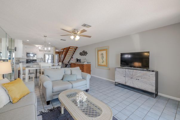 Chandelier, Dining room, Interior, Kitchen, Living room, Pendant Lights, Recessed Lighting, Stainless Steel Appliances