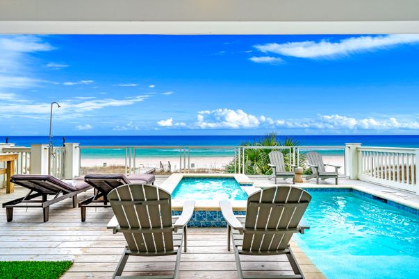 Exterior, Pool, Water