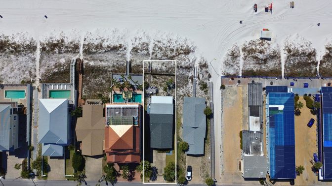 Exterior, Drone