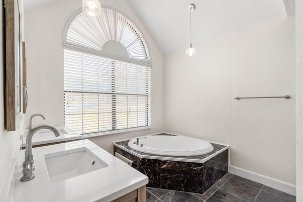 Bathroom, Interior, Pendant Lights
