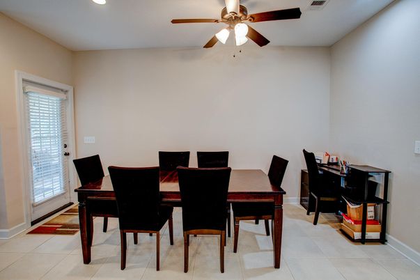 Dining room, Interior, Recessed Lighting