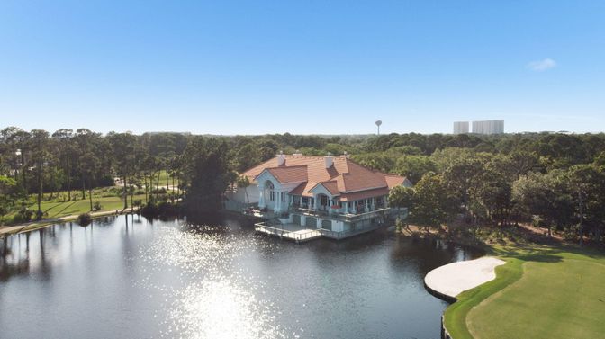 Exterior, Lake